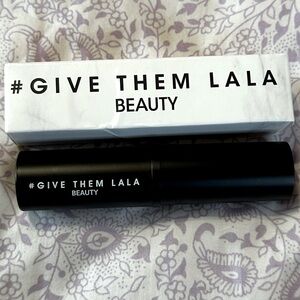Give Them Lala Beauty Highlighting Stick in Frozen. NIB